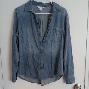 Old Navy Classic Button Down Jean Shirt Size M